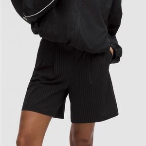 Lululemon Daydrift Pleated High-Rise Short 7”